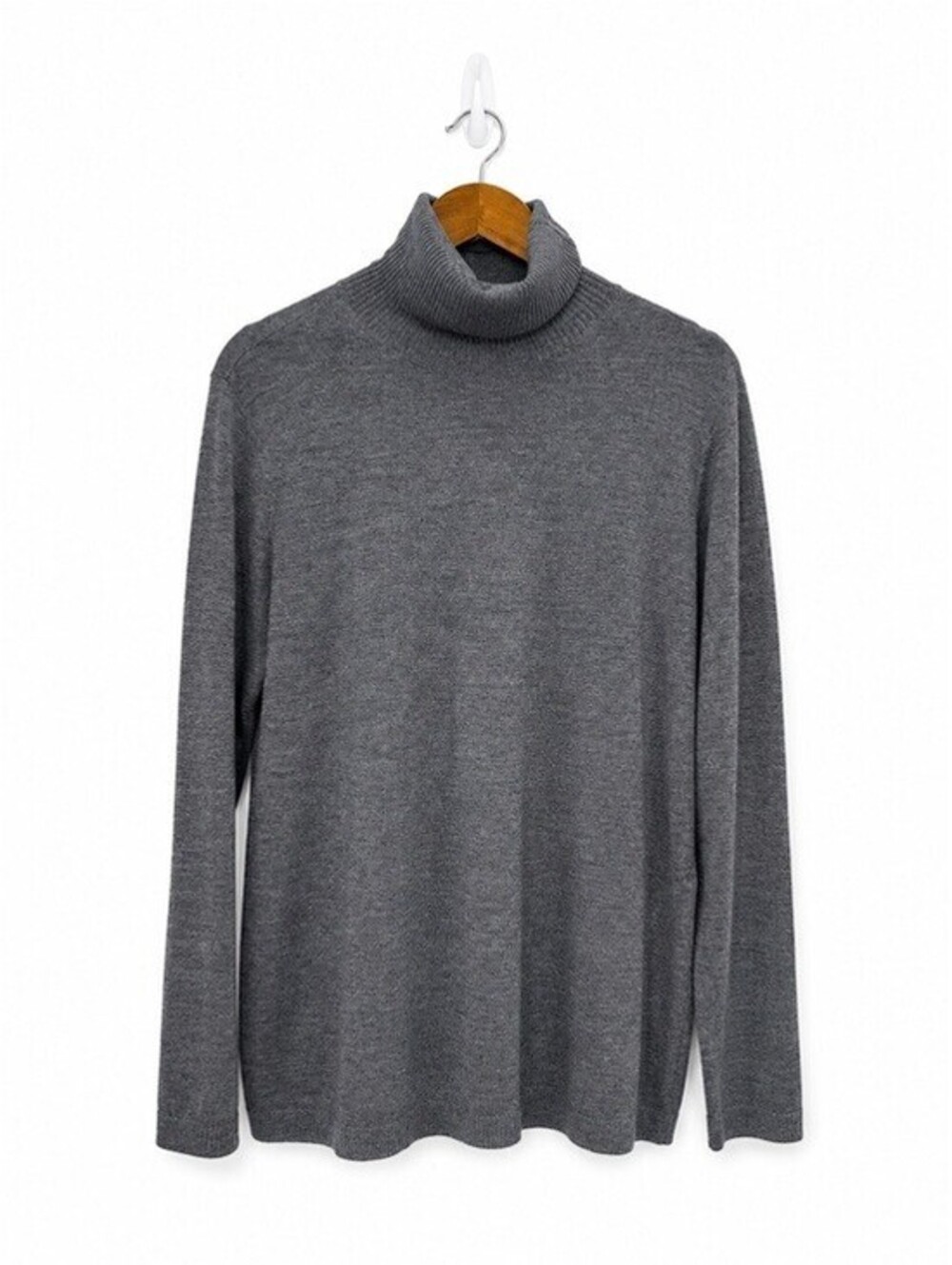 Universal Standard Women's 100% Merino Wool Turtleneck Sweater Gray Medium